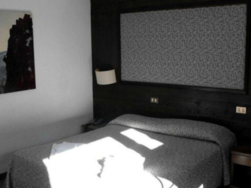 Hotel I Larici Bardonecchia Zewnętrze zdjęcie